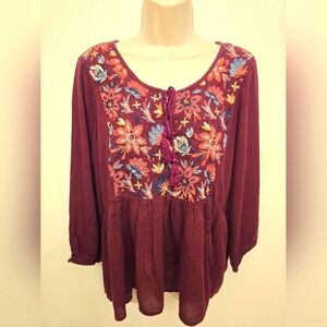 EUC American Eagle Outfitters Ladies Burgundy Embroidered Floral Peplum Blouse
